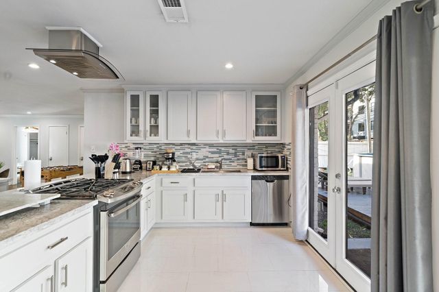 1825 Locksford Street, Houston, TX 77008