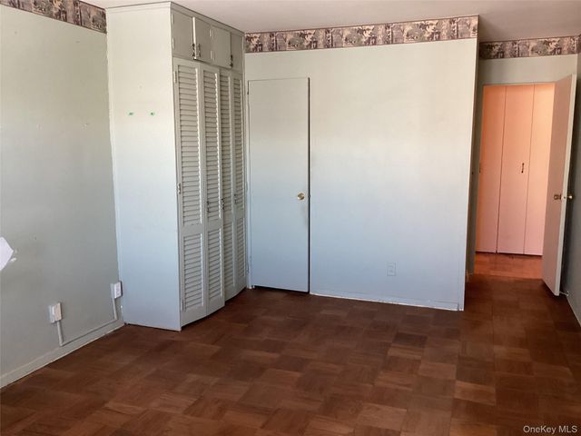 25 Neptune Blvd. 25 Neptune Boulevard 5G, Long Beach, NY 11561