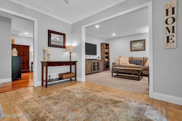 1044 Evelyn Drive, Toms River, NJ 08753