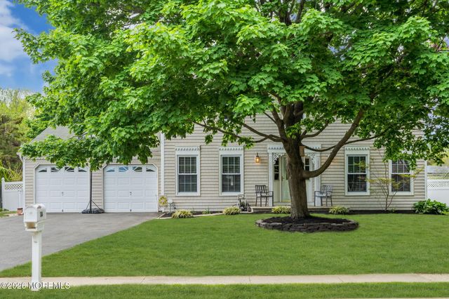 1044 Evelyn Drive, Toms River, NJ 08753