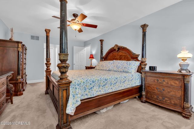 1044 Evelyn Drive, Toms River, NJ 08753