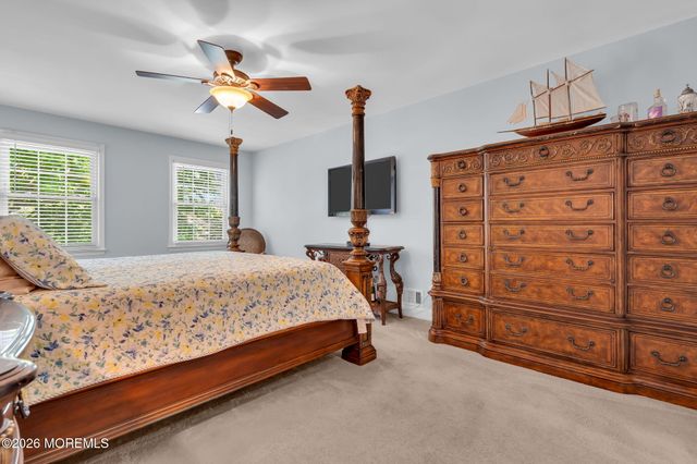 1044 Evelyn Drive, Toms River, NJ 08753