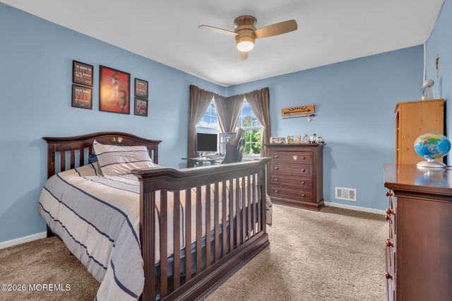 1044 Evelyn Drive, Toms River, NJ 08753