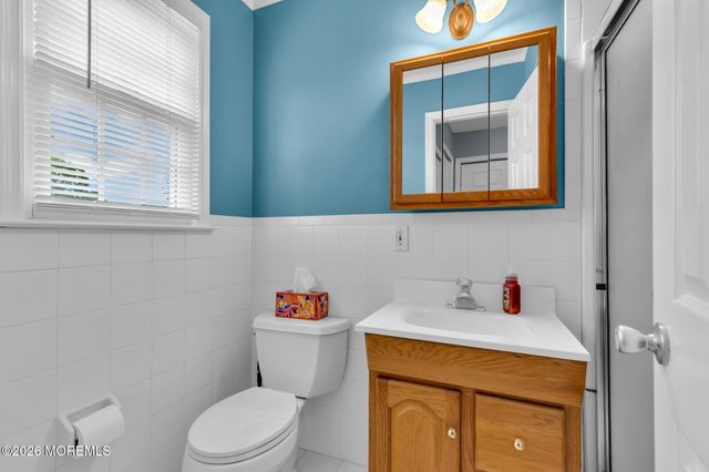 1044 Evelyn Drive, Toms River, NJ 08753