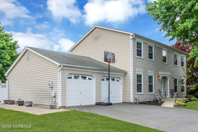 1044 Evelyn Drive, Toms River, NJ 08753