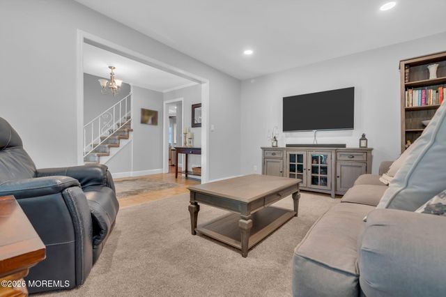 1044 Evelyn Drive, Toms River, NJ 08753