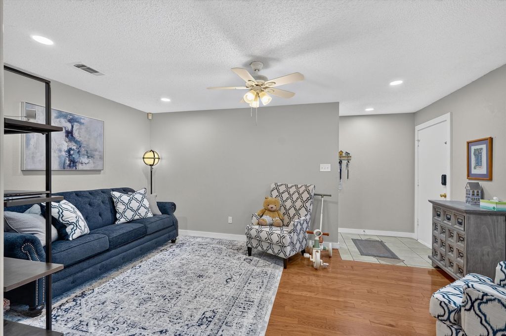 1007 Wildwood Drive, Arlington, TX 76011 — photo 5