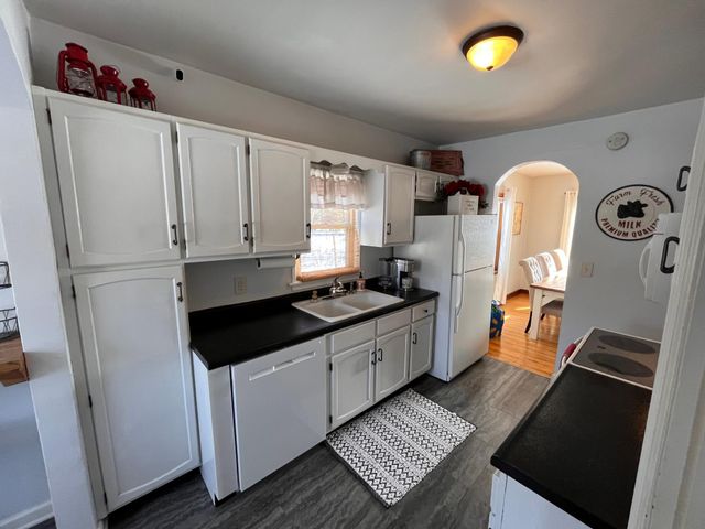 618 E 2nd Street, Starbuck, MN 56381