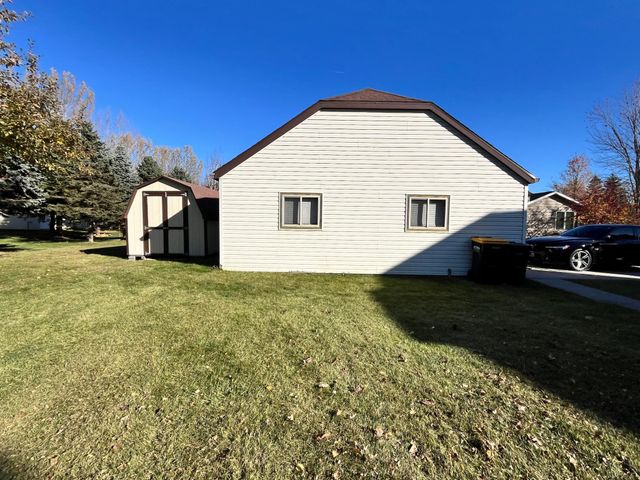 618 E 2nd Street, Starbuck, MN 56381