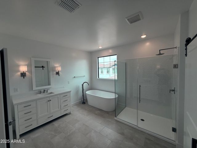 2390 W LOS ARBOLES Place, Chandler, AZ 85224