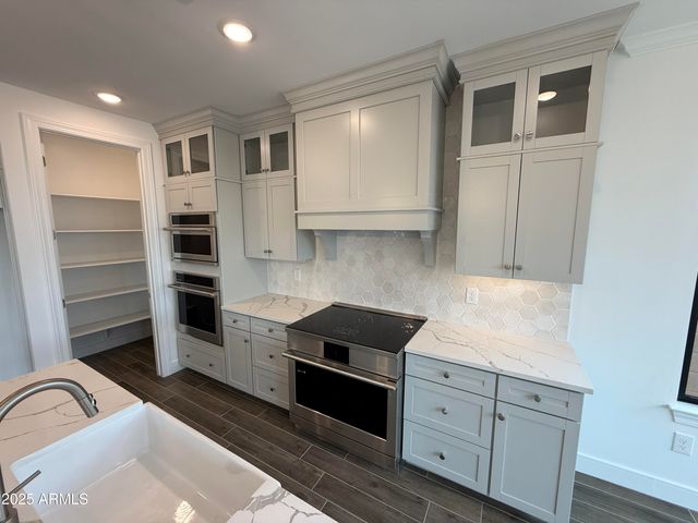 2390 W LOS ARBOLES Place, Chandler, AZ 85224