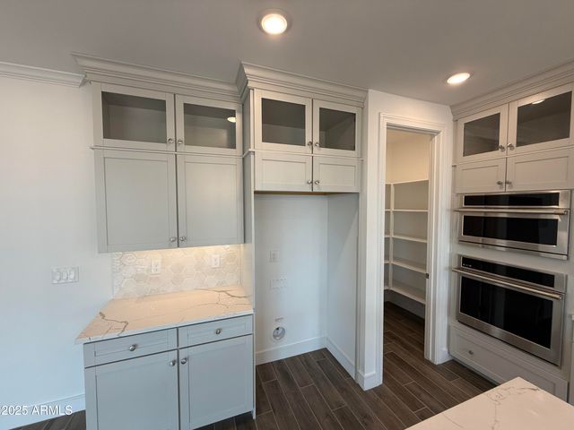 2390 W LOS ARBOLES Place, Chandler, AZ 85224