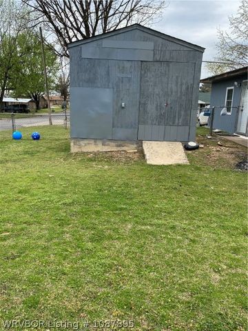 102 36th Street, Van Buren, AR 72956