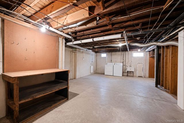 1111 Esther Street, Franklin Square, NY 11010
