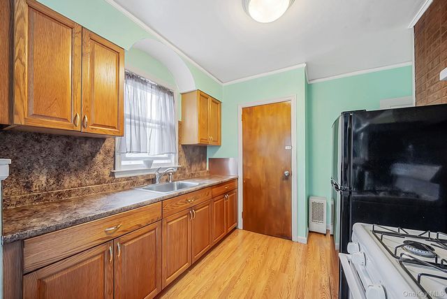 1111 Esther Street, Franklin Square, NY 11010