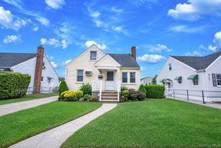 1111 Esther Street, Franklin Square, NY 11010