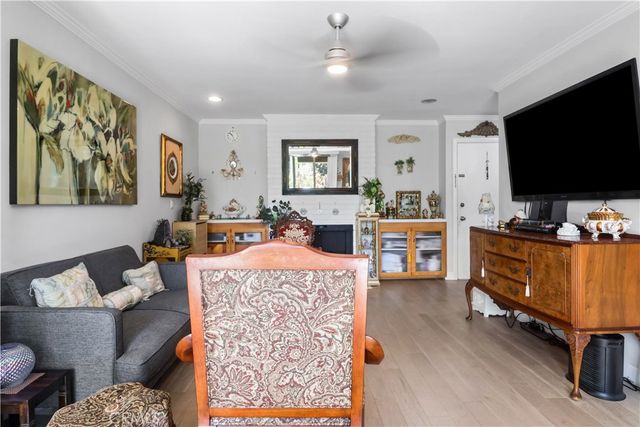 8635 FALMOUTH Avenue 203, Playa Del Rey, CA 90293