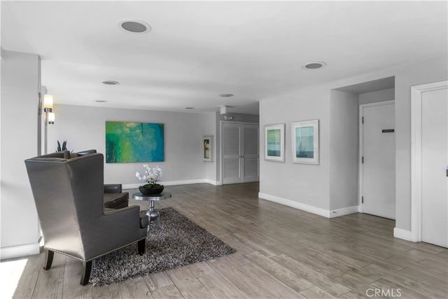 8635 FALMOUTH Avenue 203, Playa Del Rey, CA 90293