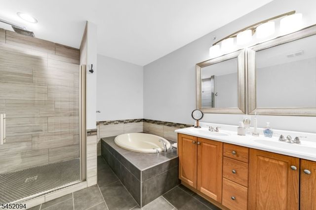 158 George Russell Way, Clifton City, NJ 07013