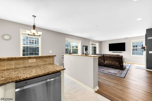 158 George Russell Way, Clifton City, NJ 07013