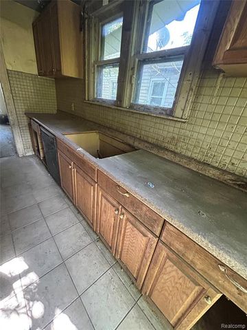 13949 Cherrylawn Street, Detroit, MI 48238