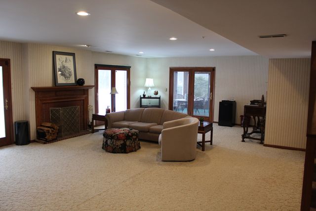 520 W Merri Oaks Road, Barrington Hills, IL 60010