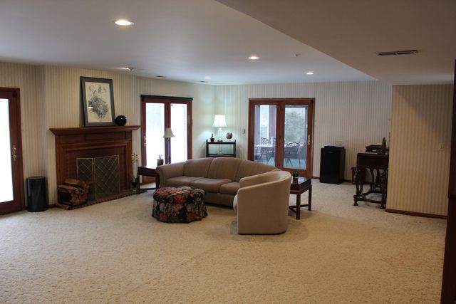 520 W Merri Oaks Road, Barrington Hills, IL 60010