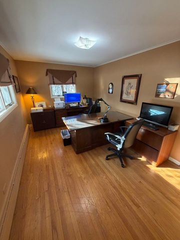 520 W Merri Oaks Road, Barrington Hills, IL 60010