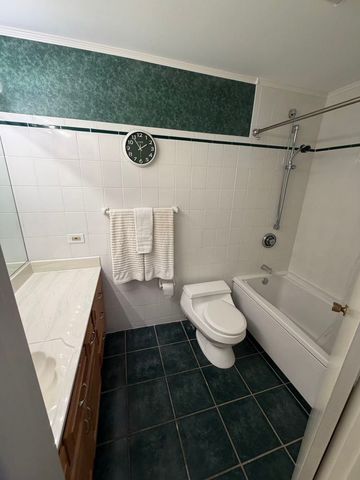 520 W Merri Oaks Road, Barrington Hills, IL 60010