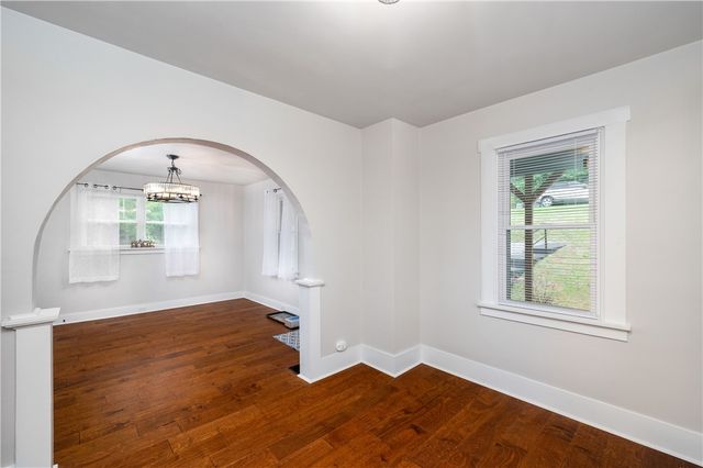 8 bredin avenue, Twp Of But Se, PA 16045