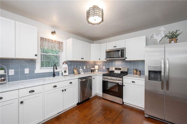 8 bredin avenue, Twp Of But Se, PA 16045