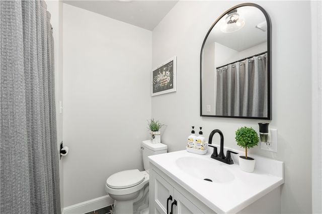 8 bredin avenue, Twp Of But Se, PA 16045