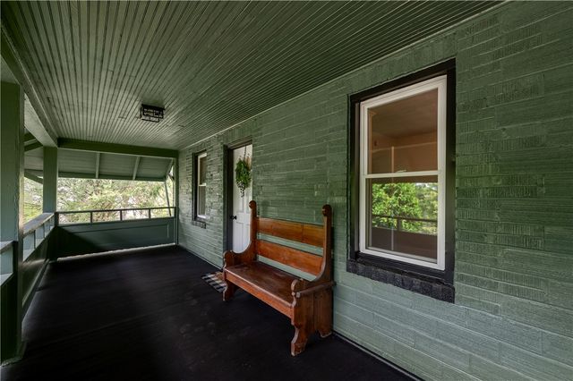 8 bredin avenue, Twp Of But Se, PA 16045