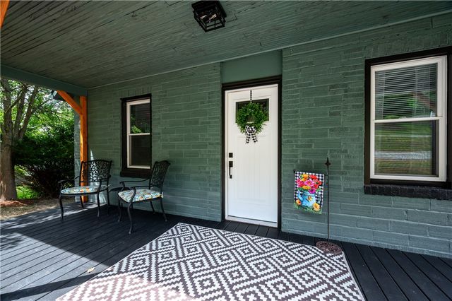 8 bredin avenue, Twp Of But Se, PA 16045