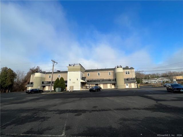 500 Monroe Turnpike 1/2-1, Monroe, CT 06468
