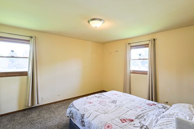 1305 VAN Street, Elgin, IL 60123