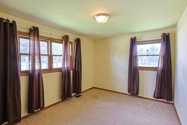 1305 VAN Street, Elgin, IL 60123