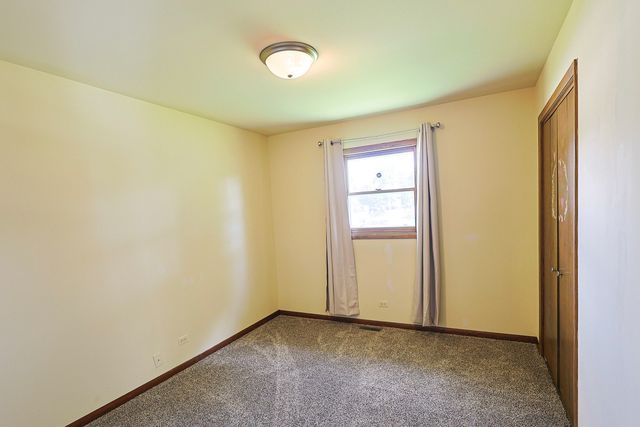 1305 VAN Street, Elgin, IL 60123