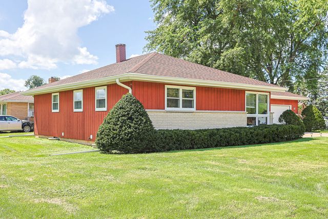 1305 VAN Street, Elgin, IL 60123