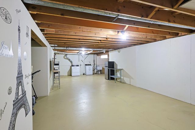 1305 VAN Street, Elgin, IL 60123