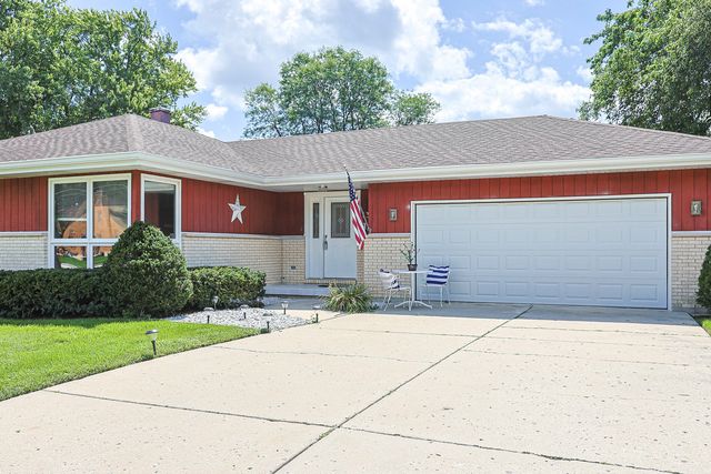 1305 VAN Street, Elgin, IL 60123