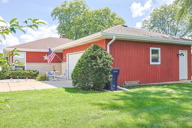 1305 VAN Street, Elgin, IL 60123