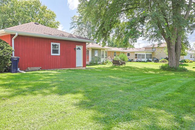 1305 VAN Street, Elgin, IL 60123