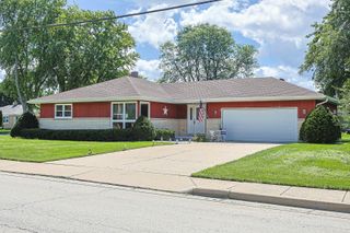 1305 VAN Street, Elgin, IL 60123