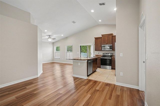 1826 WALLACE MANOR LANE, Winter Haven, FL 33880