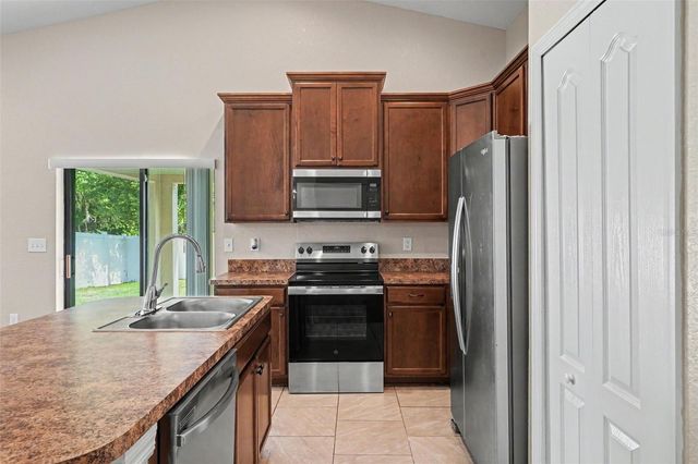 1826 WALLACE MANOR LANE, Winter Haven, FL 33880