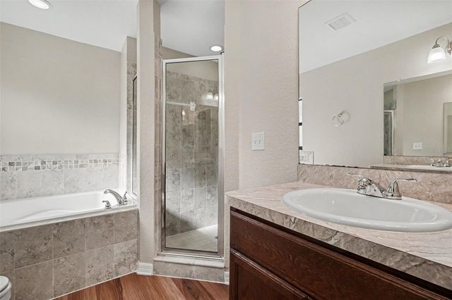 1826 WALLACE MANOR LANE, Winter Haven, FL 33880