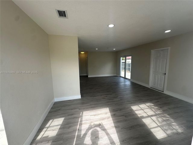 659 E 19th St 659, Hialeah, FL 33013