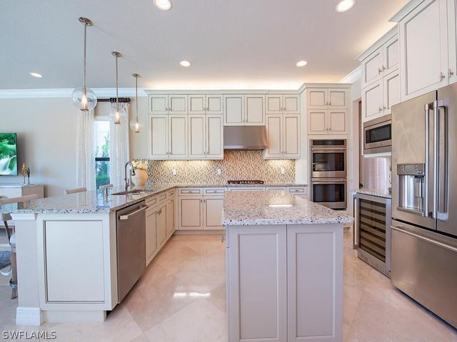 4450 Kensington CIR, Naples, FL 34119