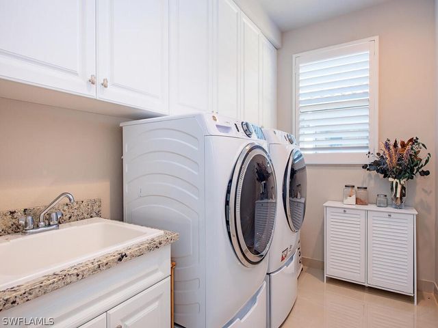 4450 Kensington CIR, Naples, FL 34119